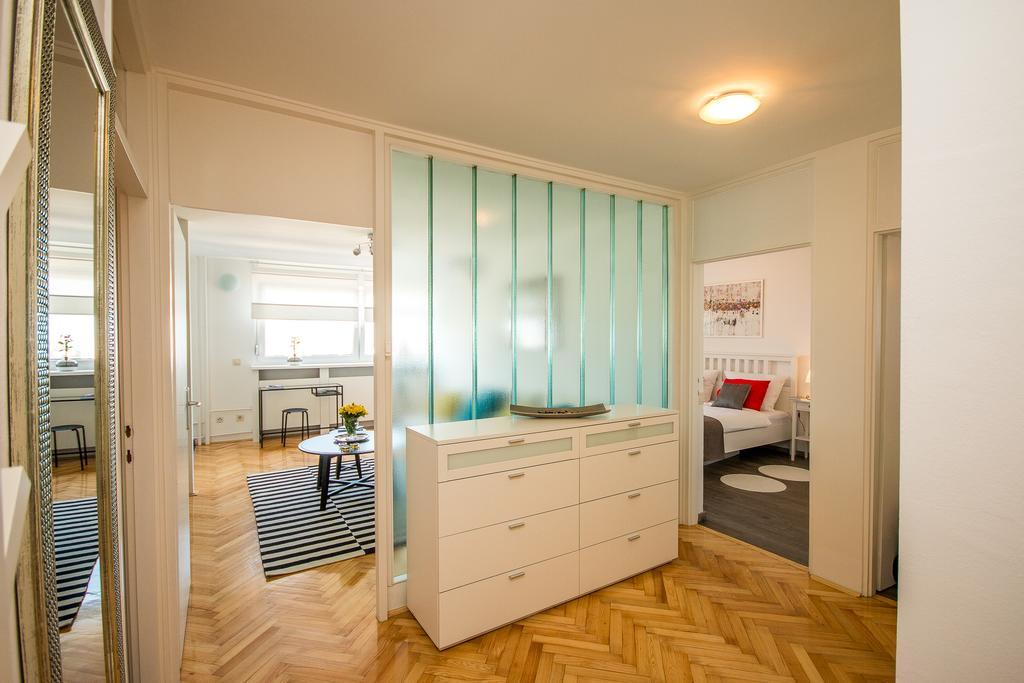 Hendrix Bridge Apartment Zagreb Bagian luar foto